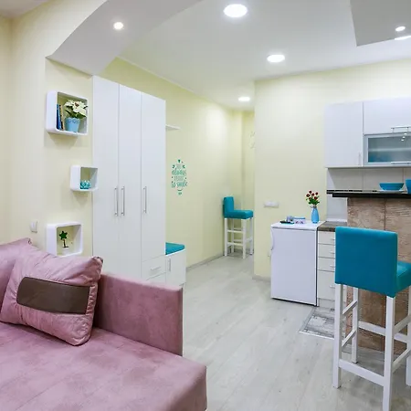 Adorable Old Town Apt Apartment *