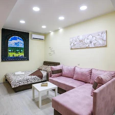 Adorable Old Town Apt
